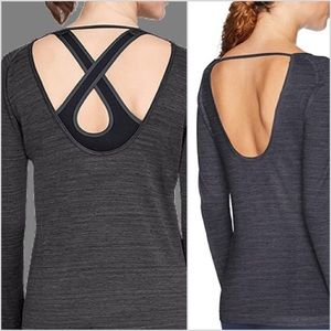 Under Armour Threadborne HeatGear Top in Dark Gray